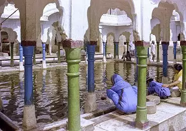 Illustration de Ajmer / mosquée Shah Jahan / bassin d'ablutions