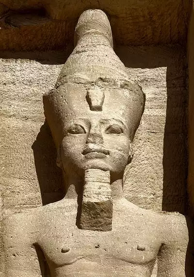 Illustration de Ramsès II au Petit Temple d'Abou Simbel