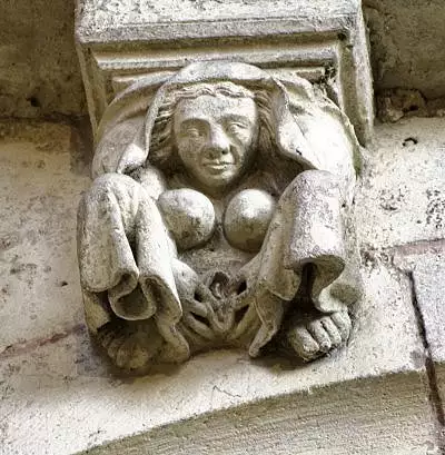 Illustration de Erotisme dans la sculpture romane du 12ème siècle