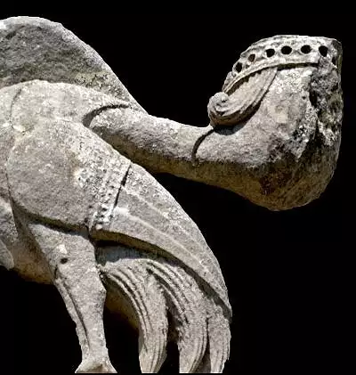 Illustration de sirènes oiseaux à l'époque romane