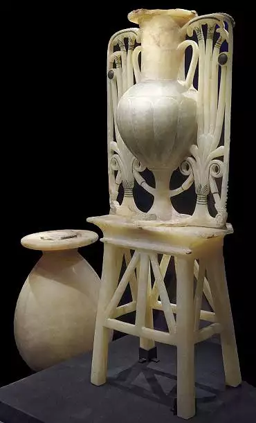 Illustration de Vases en calcite