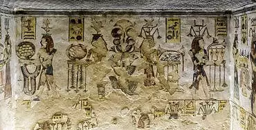 Illustration de personnages portant des offrandes de nourriture