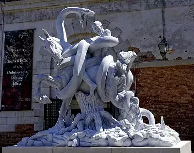 Illustration de Exposition Damien Hirst à Venise (2017)