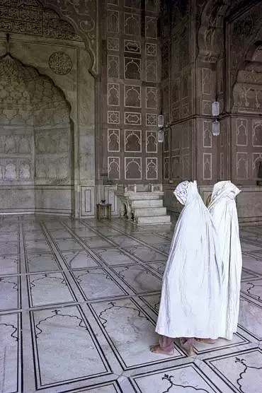 Illustration de devant le mihrab et le minbar de la mosquée Jama Masjid