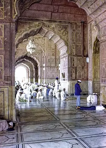 Illustration de prière et repos dans Jama Masjid