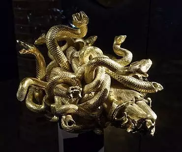 Illustration de The Severed Head of Medusa