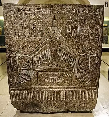 Illustration de la déesse Isis sur un trône d'or
