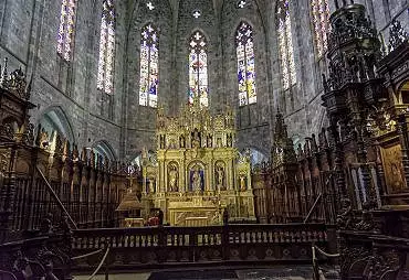 Illustration de le chœur et le retable du maître-autel