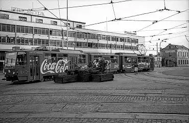 Illustration de La publicité "à l'occidentale" apparaît sur les tramways.